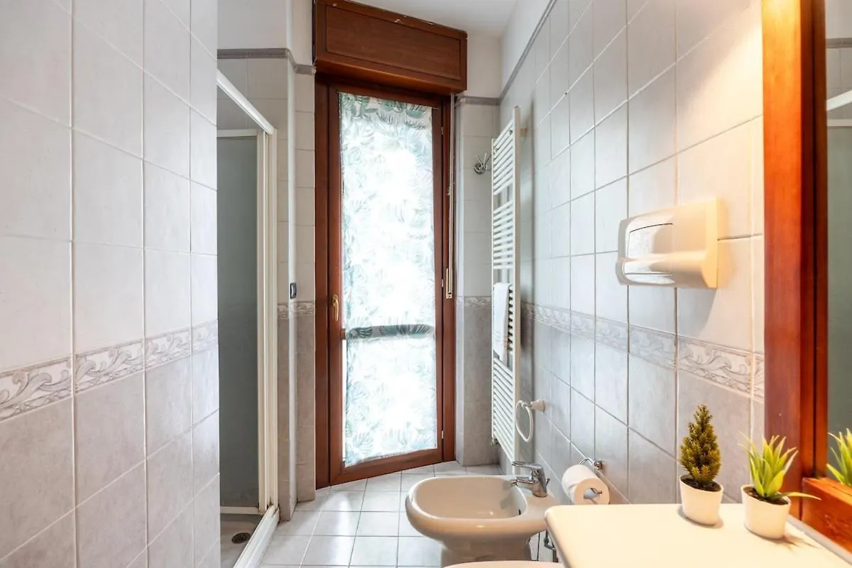 Brenta-Fondazione Prada - Free Private Parking & Terrace Apartment Milan Italy